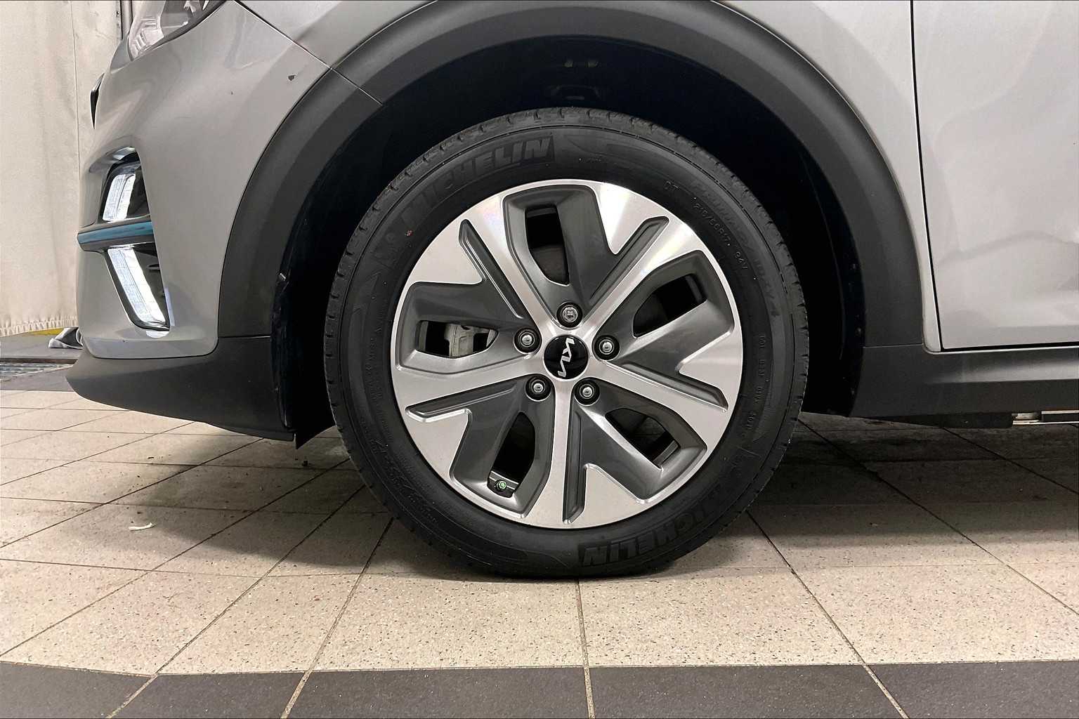 2022 Kia Niro EV EX - Photo 7