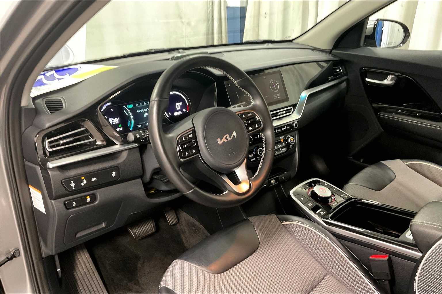 2022 Kia Niro EV EX - Photo 8