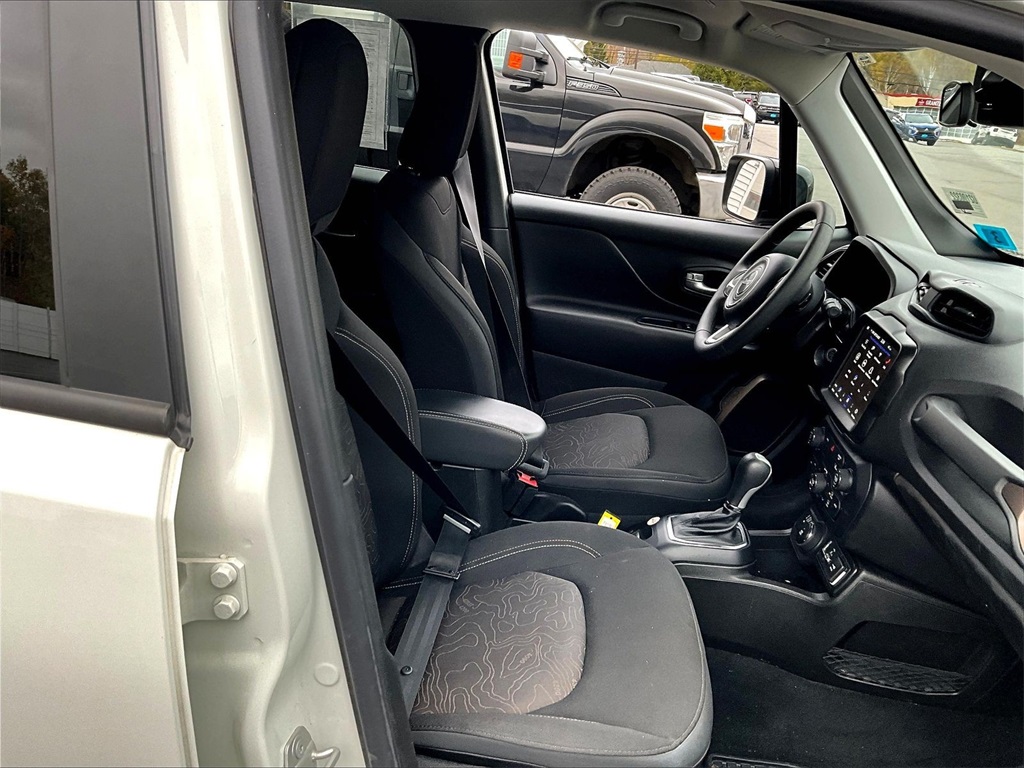 2023 Jeep Renegade  - Photo 11