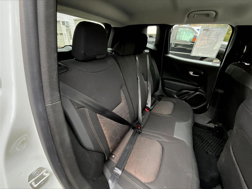 2023 Jeep Renegade  - Photo 16