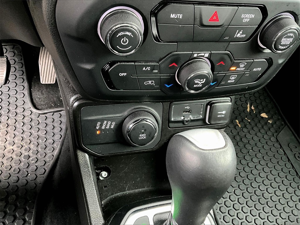 2023 Jeep Renegade  - Photo 26