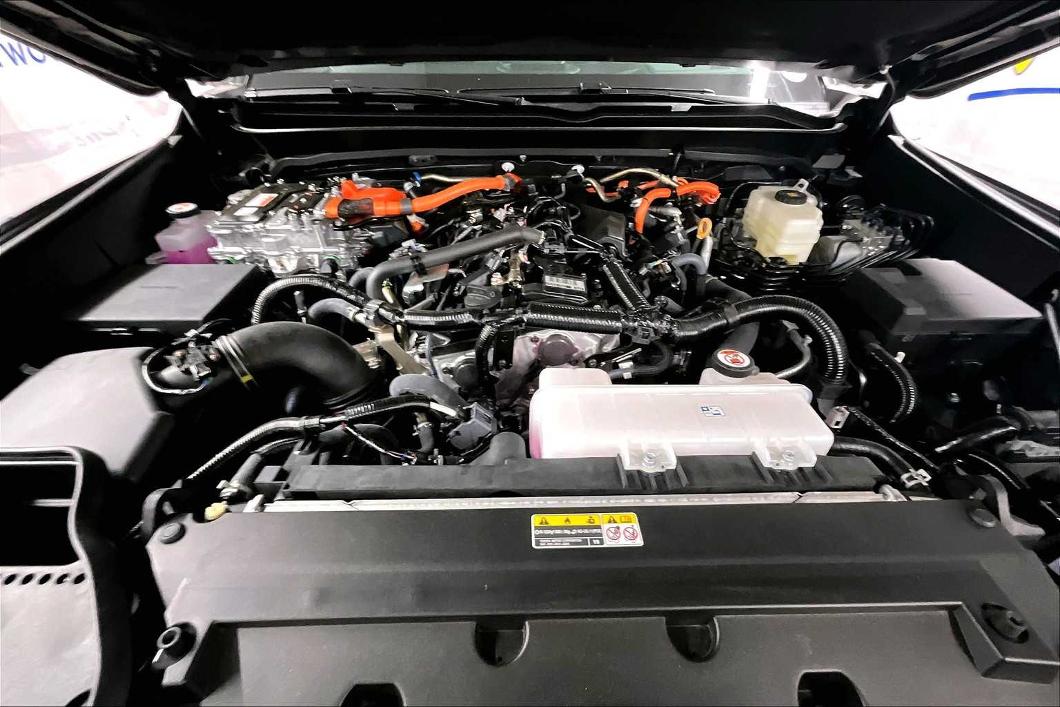 2025 Toyota Tacoma Limited Hybrid - Photo 16