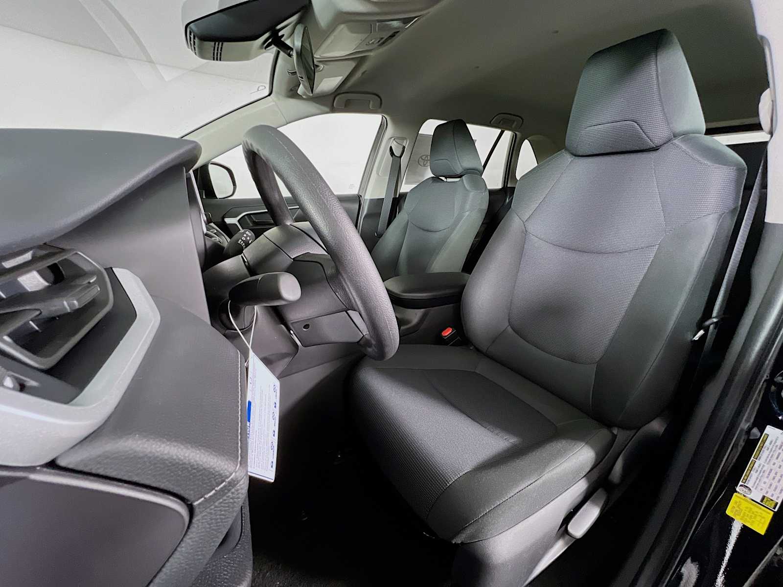 2025 Toyota RAV4 LE - Photo 12