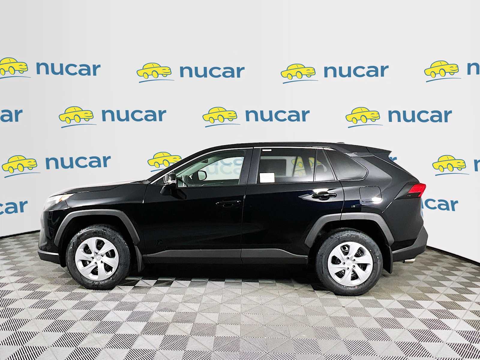 2025 Toyota RAV4 LE - Photo 3