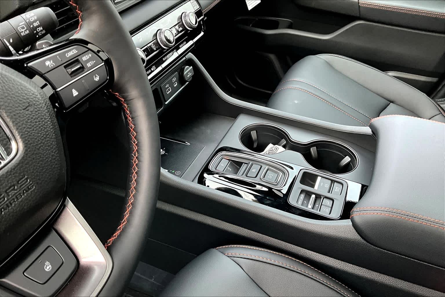 2025 Honda Pilot TrailSport - Photo 14