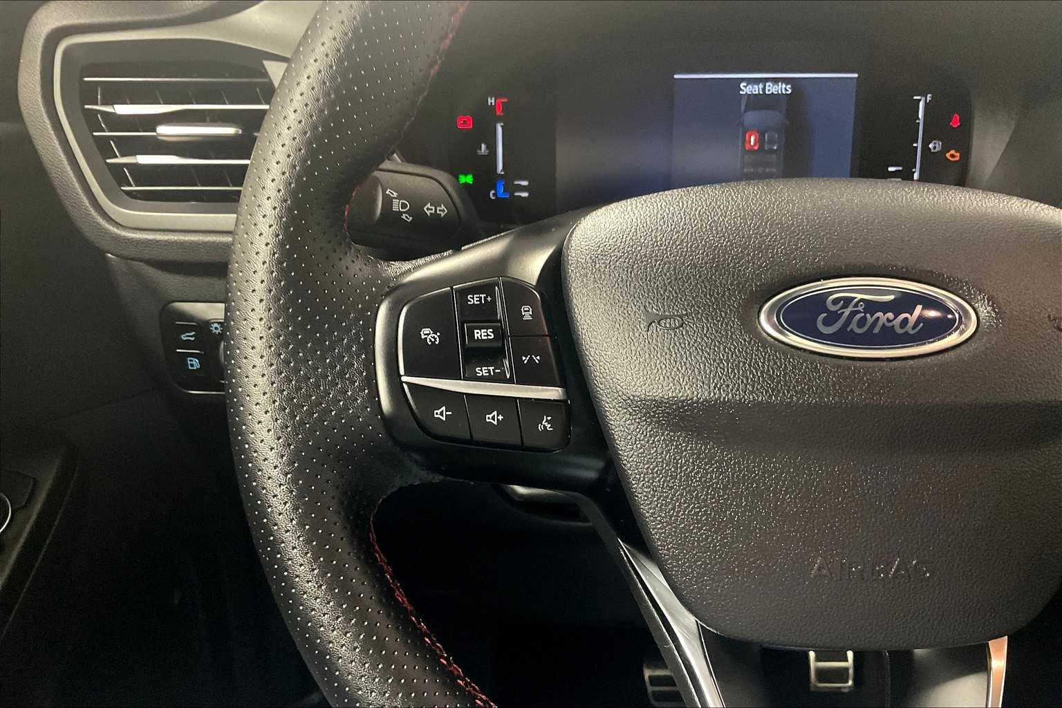 2024 Ford Escape ST-Line Select - Photo 22
