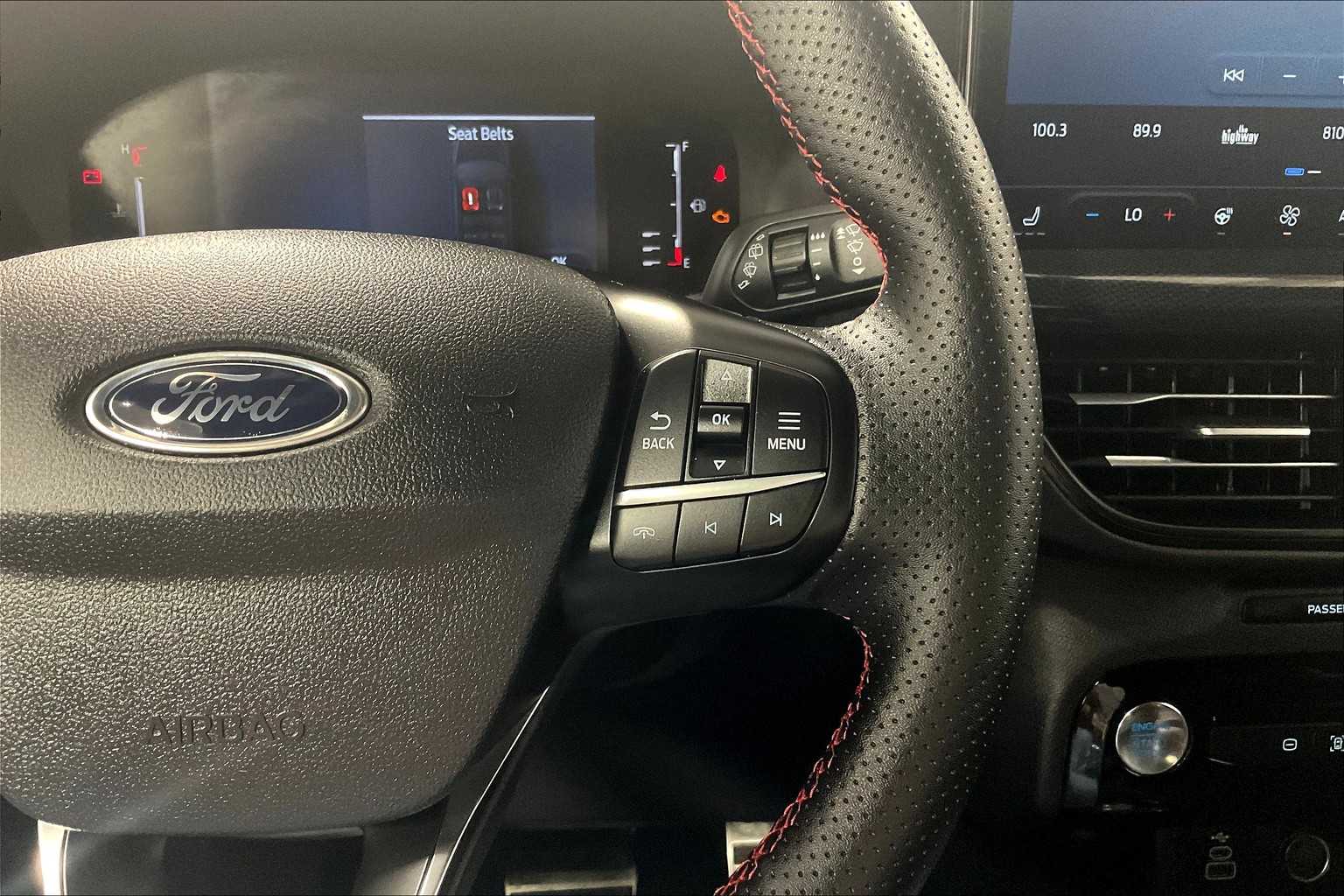 2024 Ford Escape ST-Line Select - Photo 23