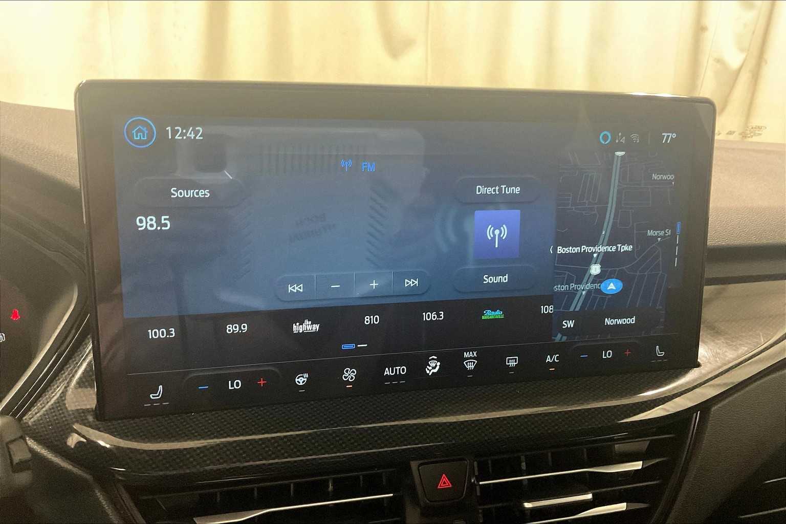 2024 Ford Escape ST-Line Select - Photo 25