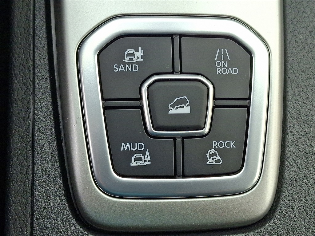 2026 Nissan Frontier SV - Photo 16