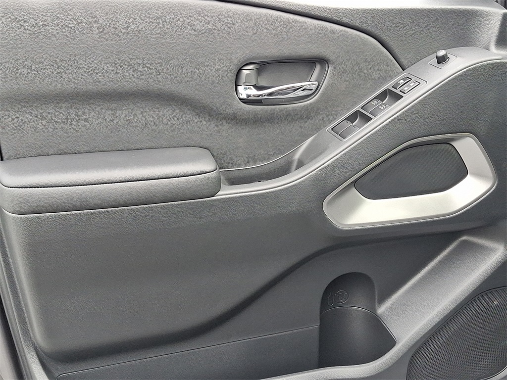 2026 Nissan Frontier SV - Photo 8