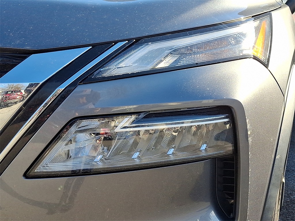 2023 Nissan Rogue SV - Photo 8