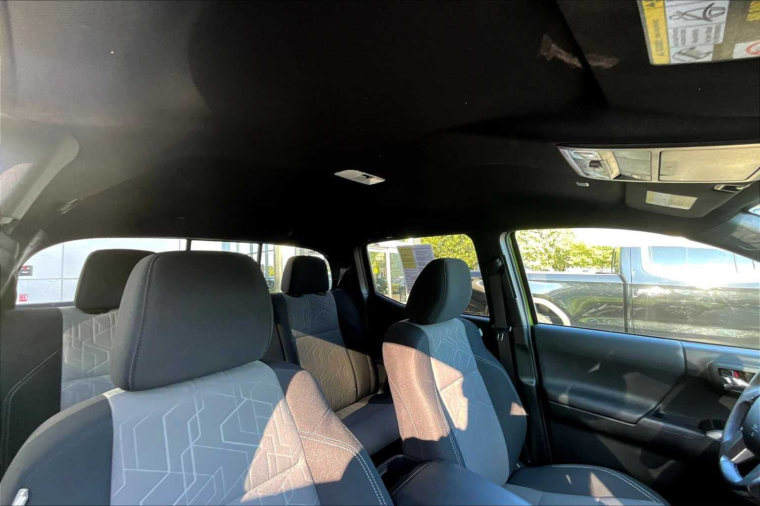 2023 Toyota Tacoma TRD Sport - Photo 22