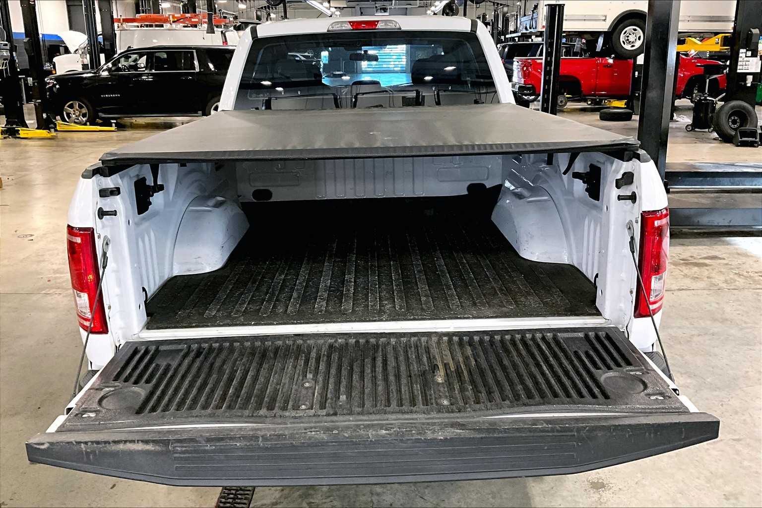 2017 Ford F-150 XL - Photo 32