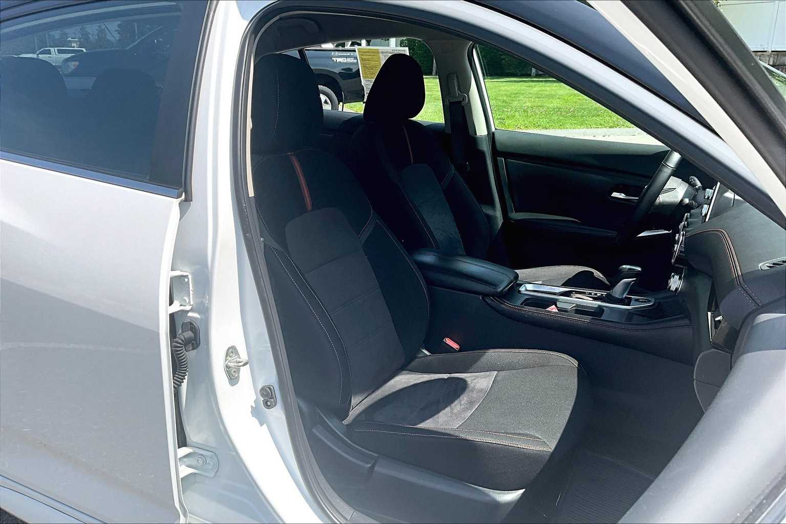 2021 Nissan Sentra SR - Photo 11