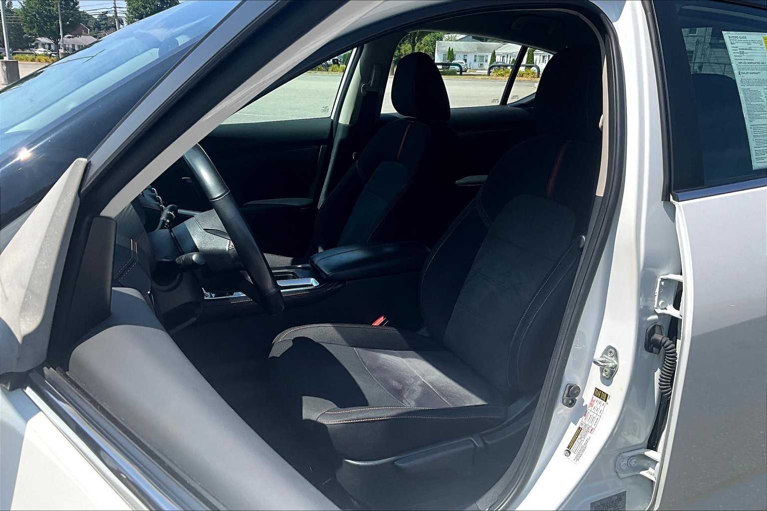 2021 Nissan Sentra SR - Photo 10