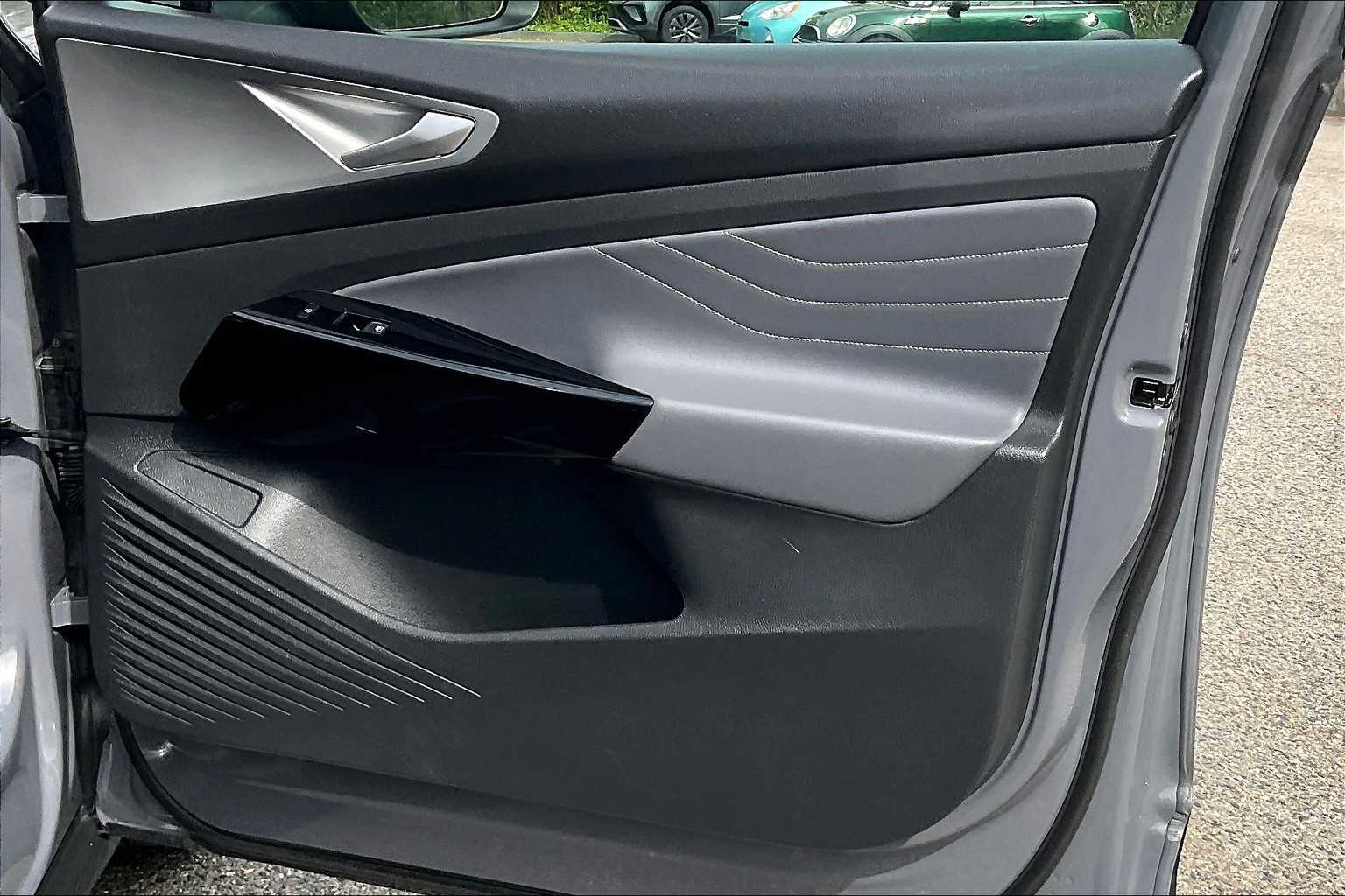 2023 Volkswagen ID.4 Pro S - Photo 12