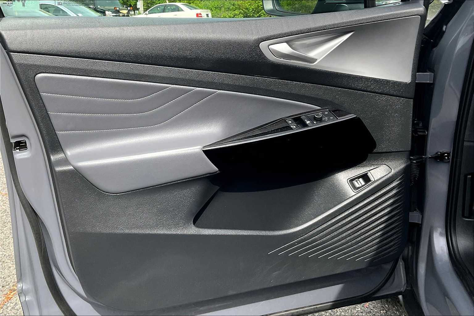 2023 Volkswagen ID.4 Pro S - Photo 9