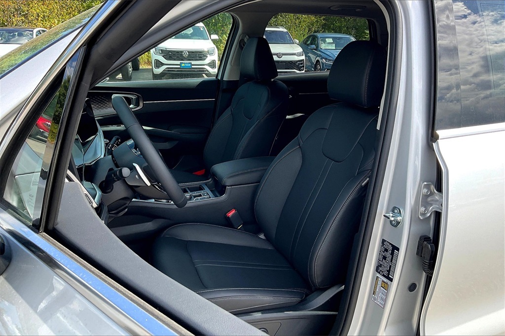 2025 Kia Sorento Hybrid EX - Photo 11