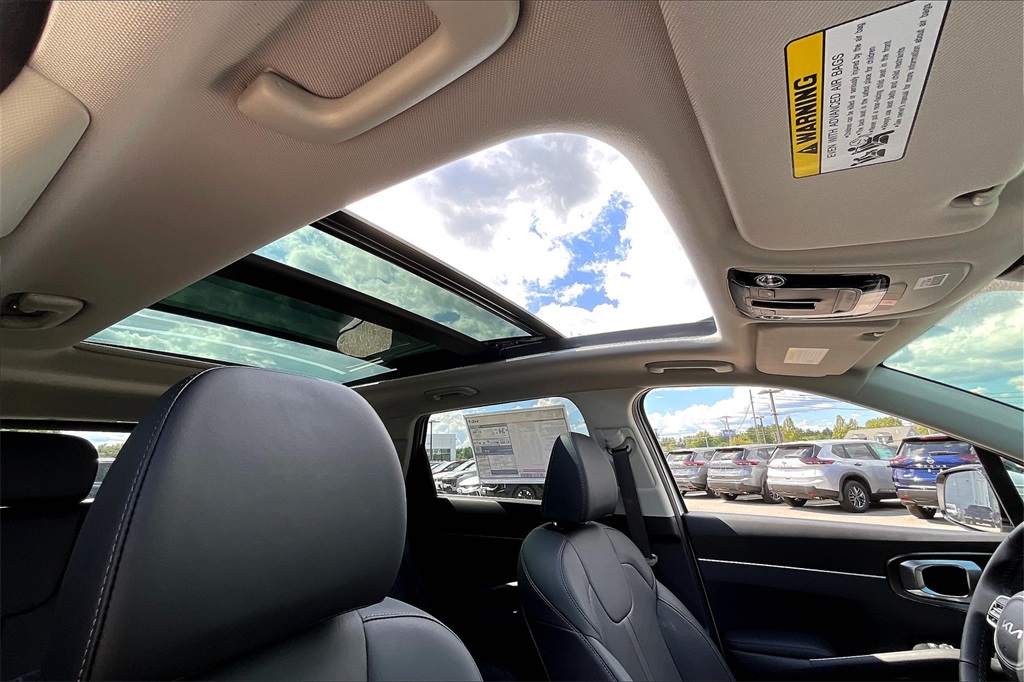 2025 Kia Sorento Hybrid EX - Photo 18