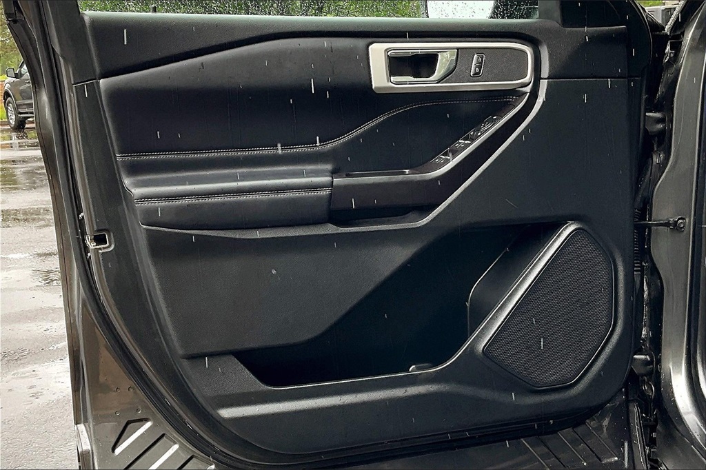 2020 Ford Explorer XLT - Photo 9