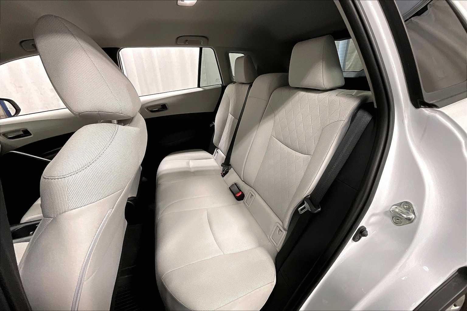 2023 Toyota Corolla Cross LE - Photo 15