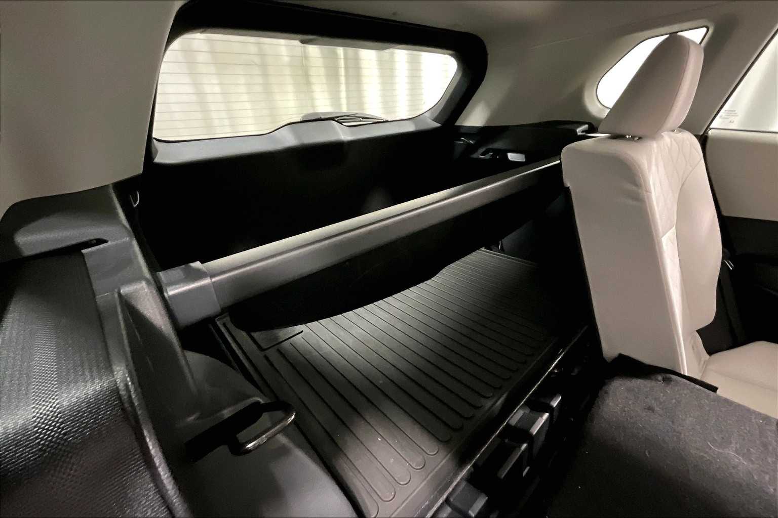2023 Toyota Corolla Cross LE - Photo 17