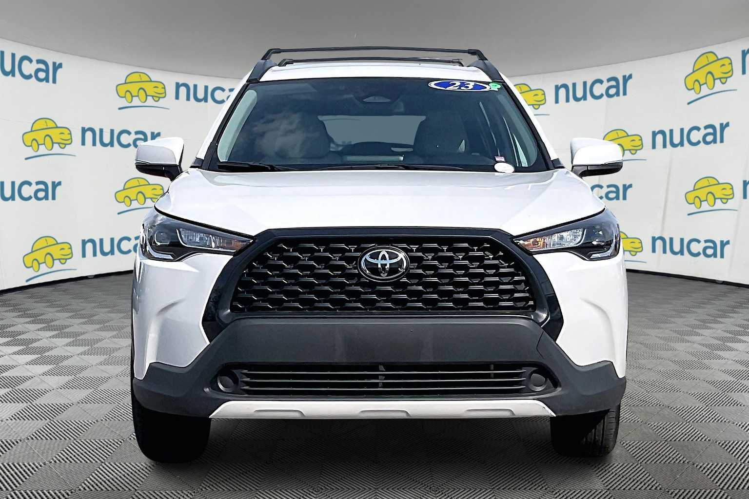2023 Toyota Corolla Cross LE - Photo 2