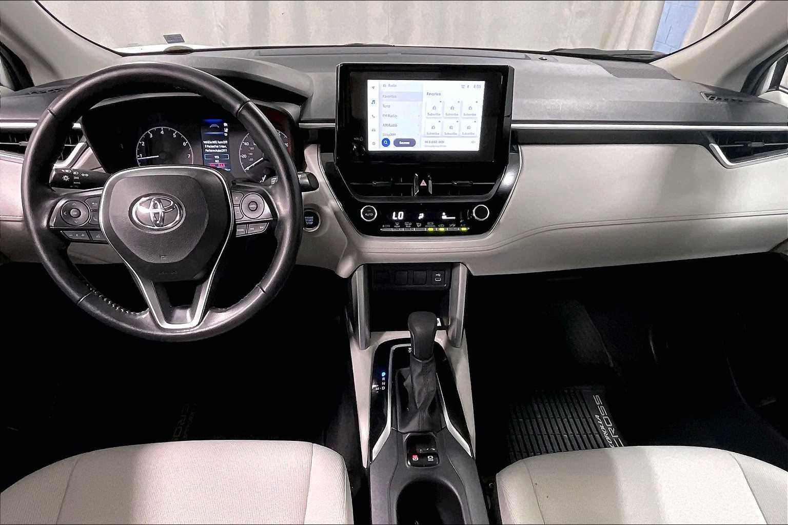 2023 Toyota Corolla Cross LE - Photo 22