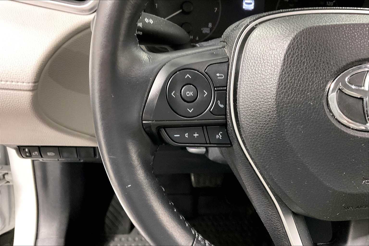 2023 Toyota Corolla Cross LE - Photo 23