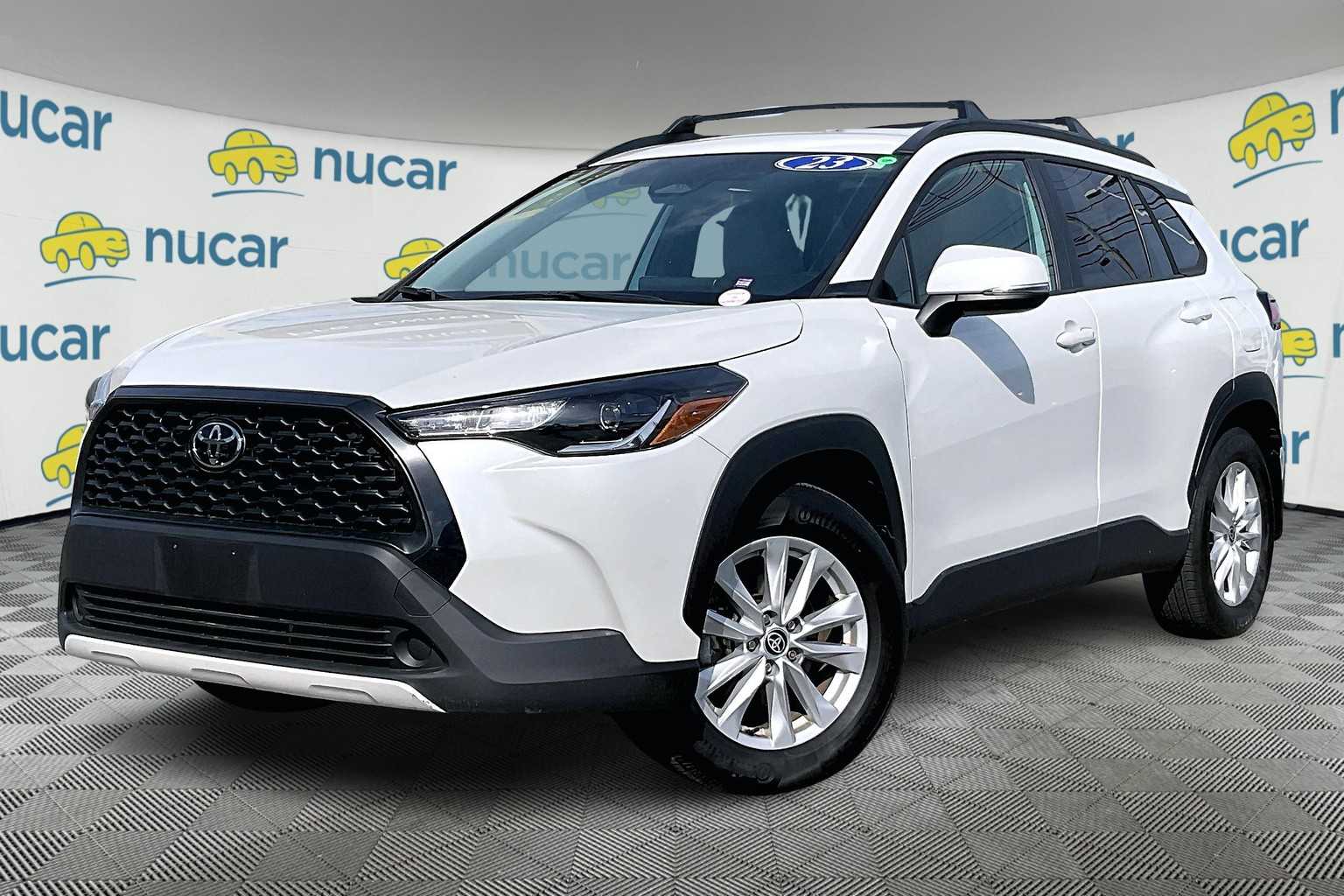 2023 Toyota Corolla Cross LE - Photo 3