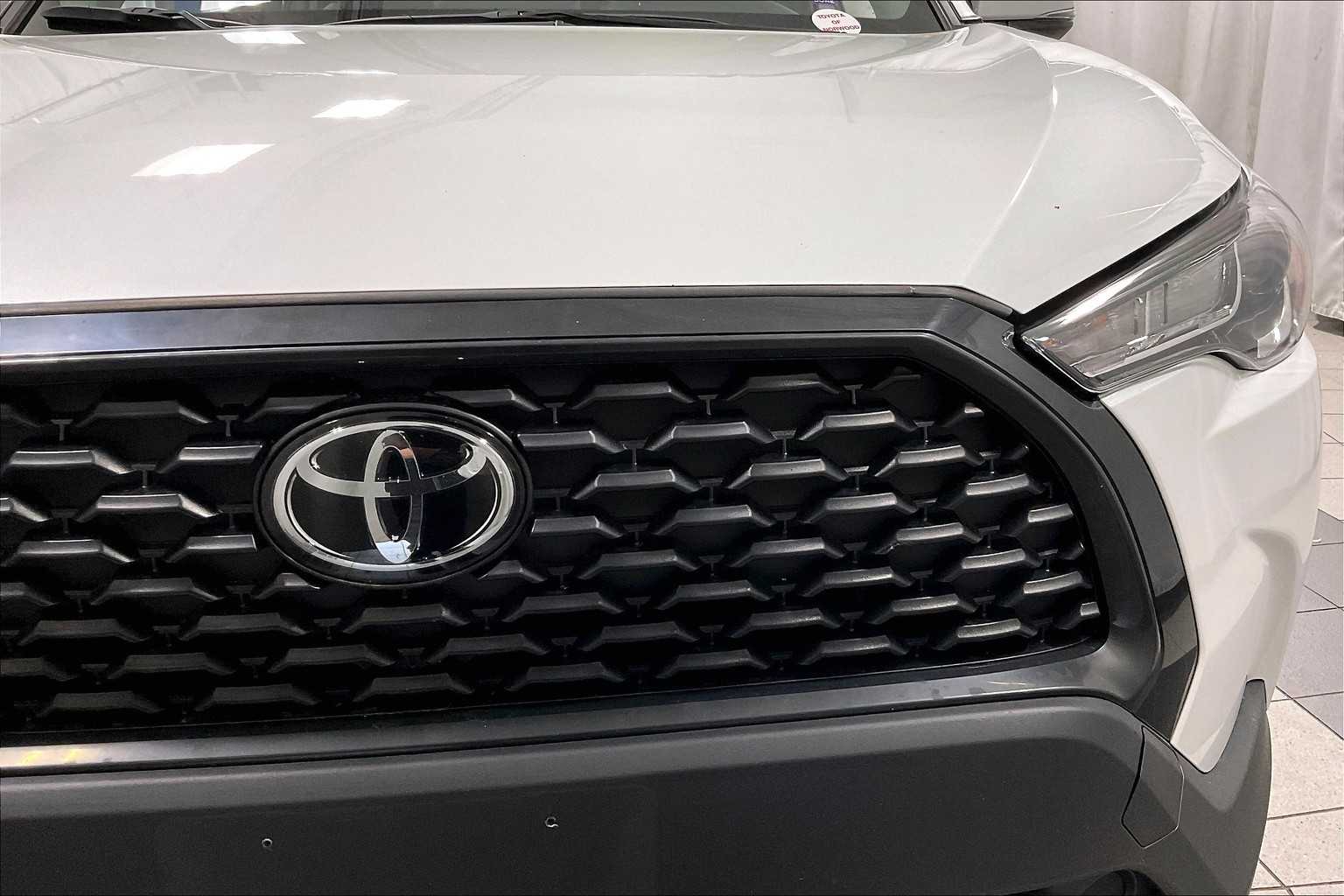 2023 Toyota Corolla Cross LE - Photo 32