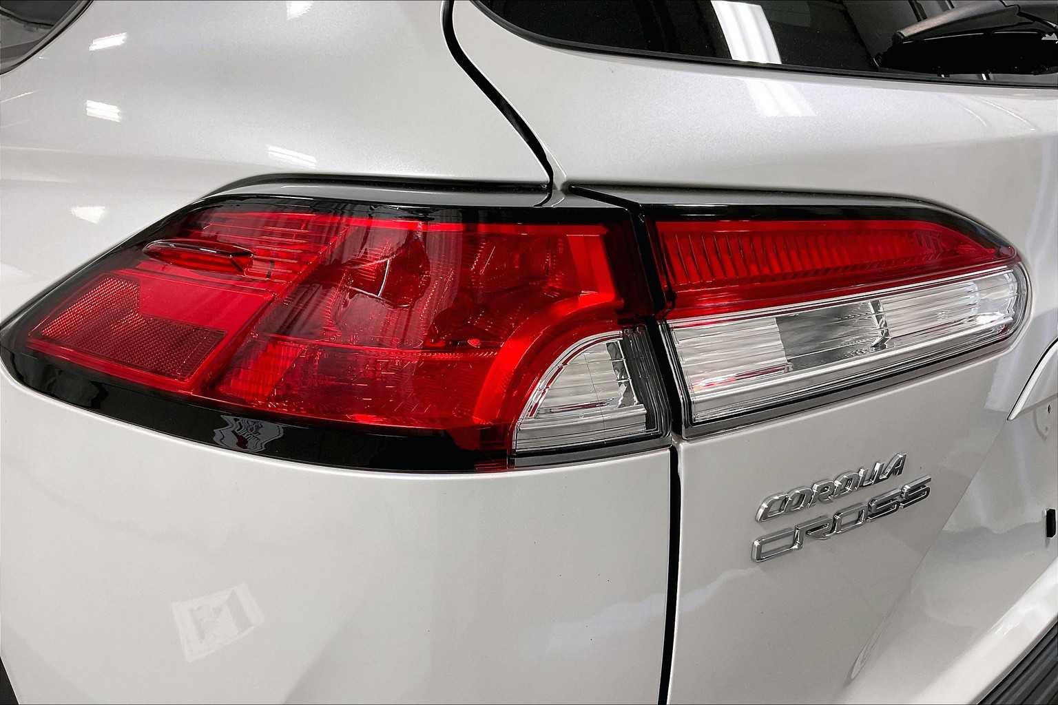 2023 Toyota Corolla Cross LE - Photo 34