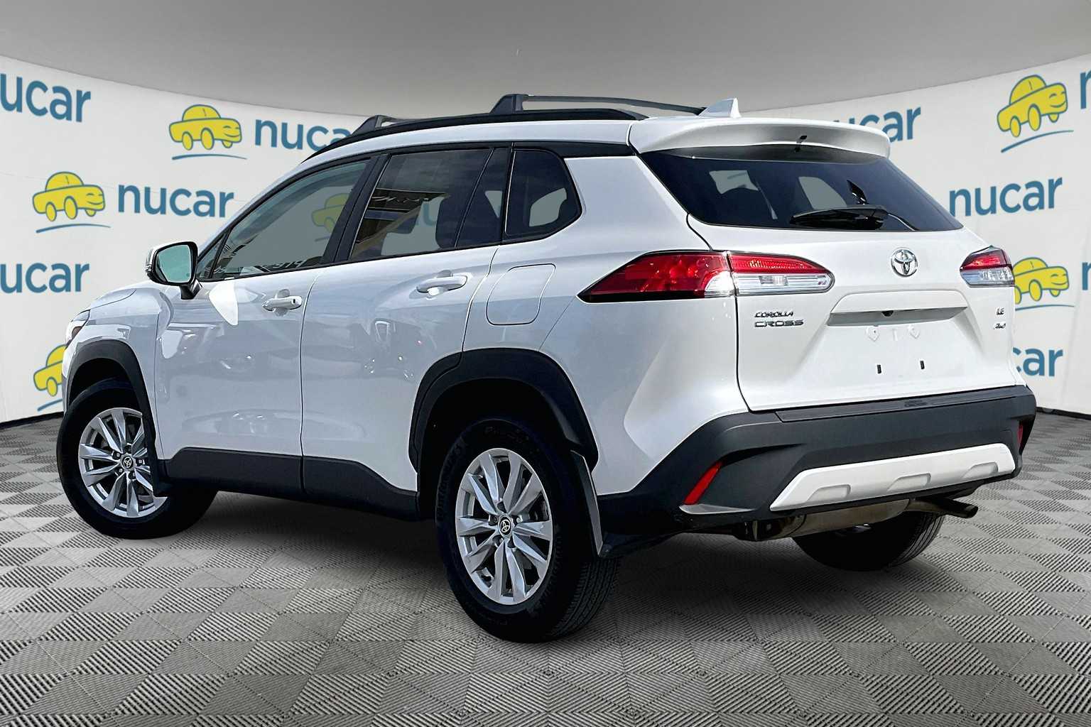 2023 Toyota Corolla Cross LE - Photo 4