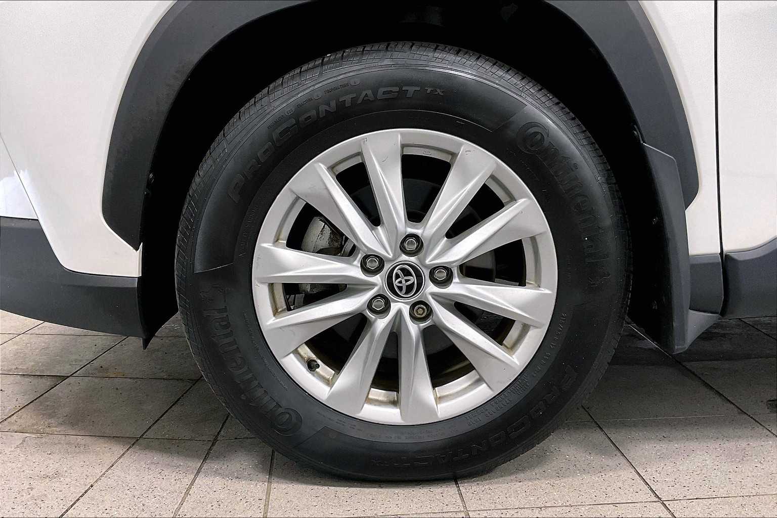 2023 Toyota Corolla Cross LE - Photo 7