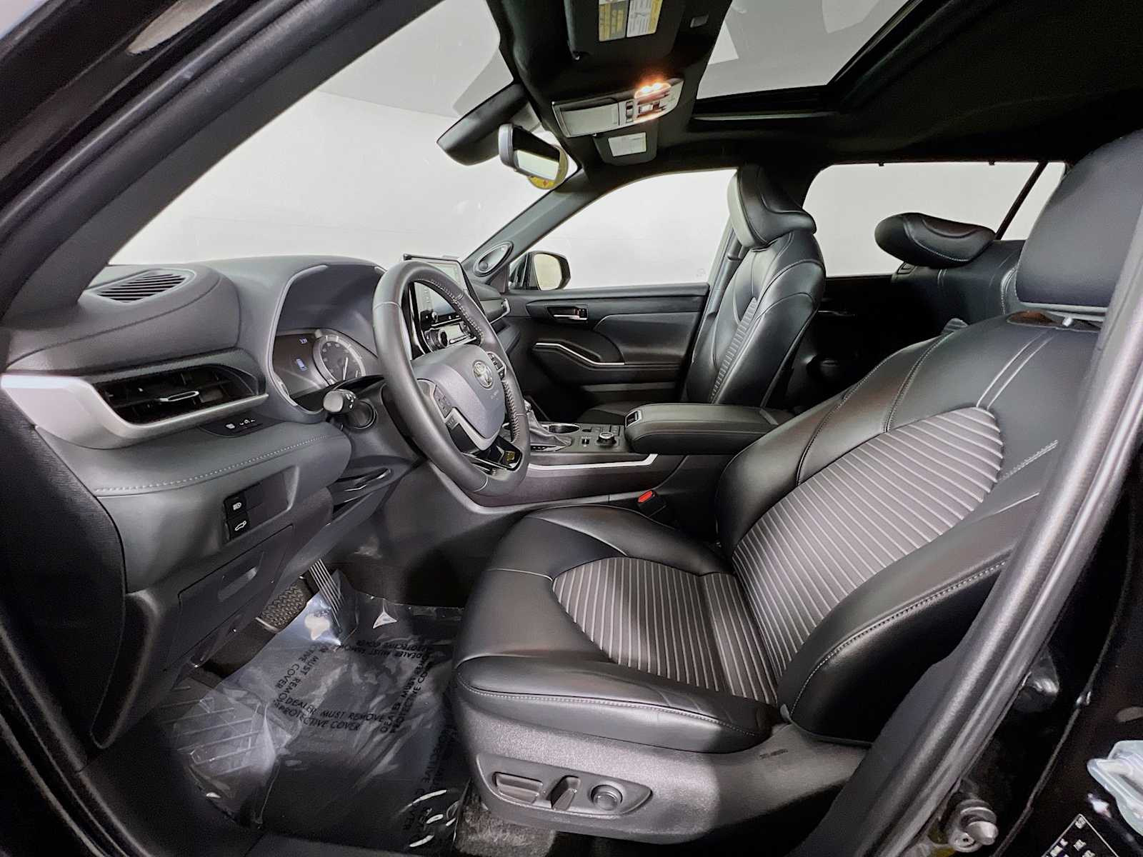 2022 Toyota Highlander XSE - Photo 21