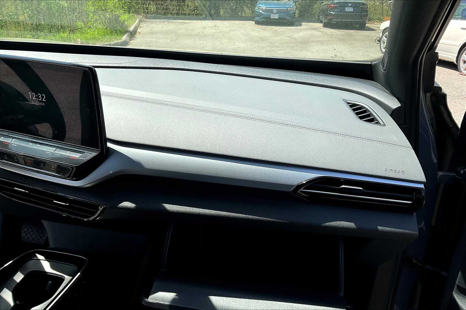 2023 Volkswagen ID.4 Pro - Photo 13