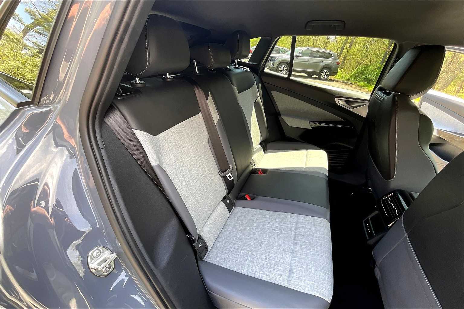 2023 Volkswagen ID.4 Pro - Photo 16