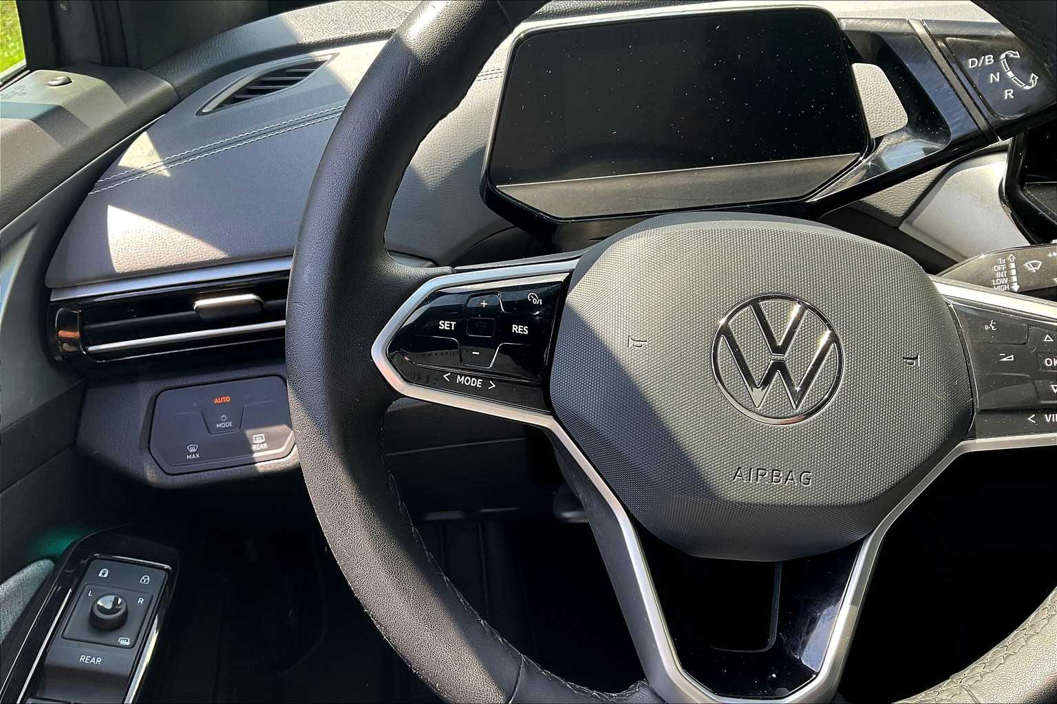 2023 Volkswagen ID.4 Pro - Photo 24