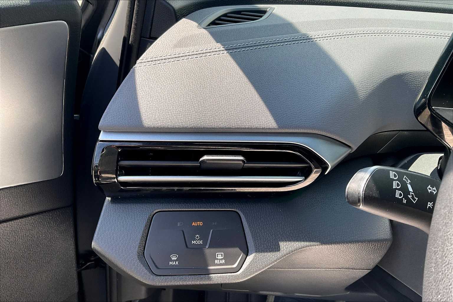2023 Volkswagen ID.4 Pro - Photo 27