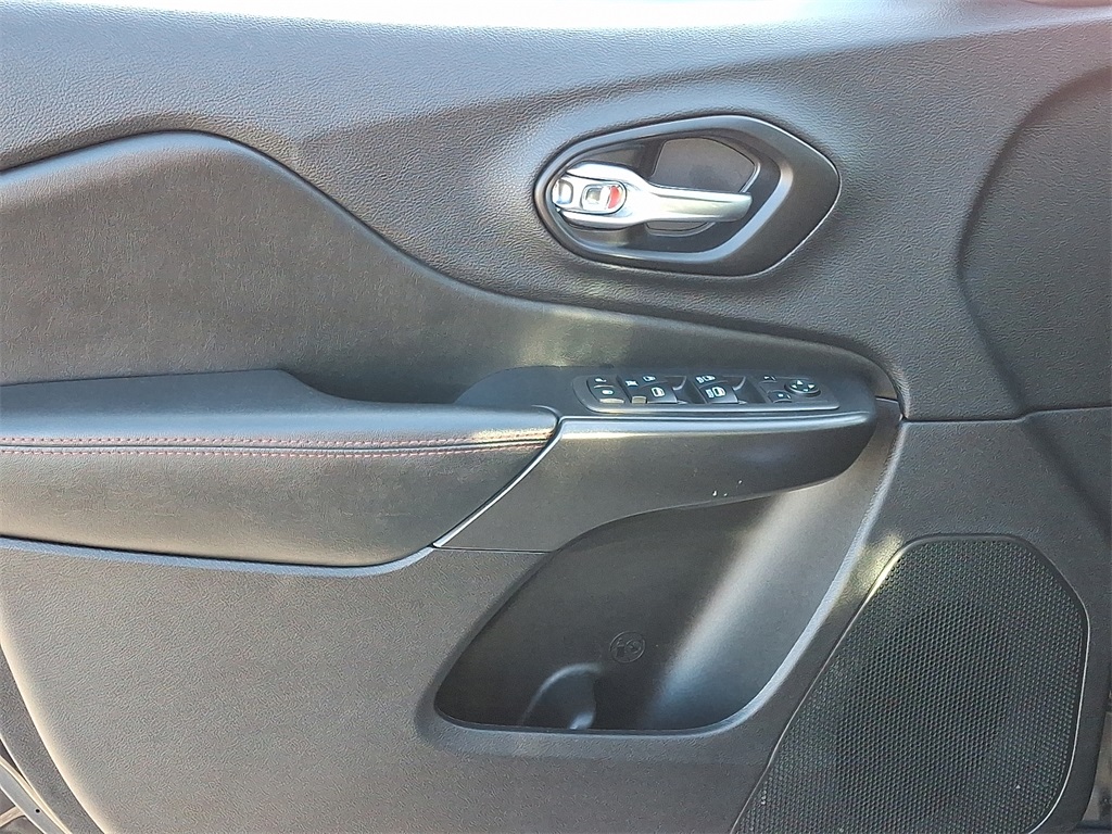 2021 Jeep Cherokee Trailhawk - Photo 13