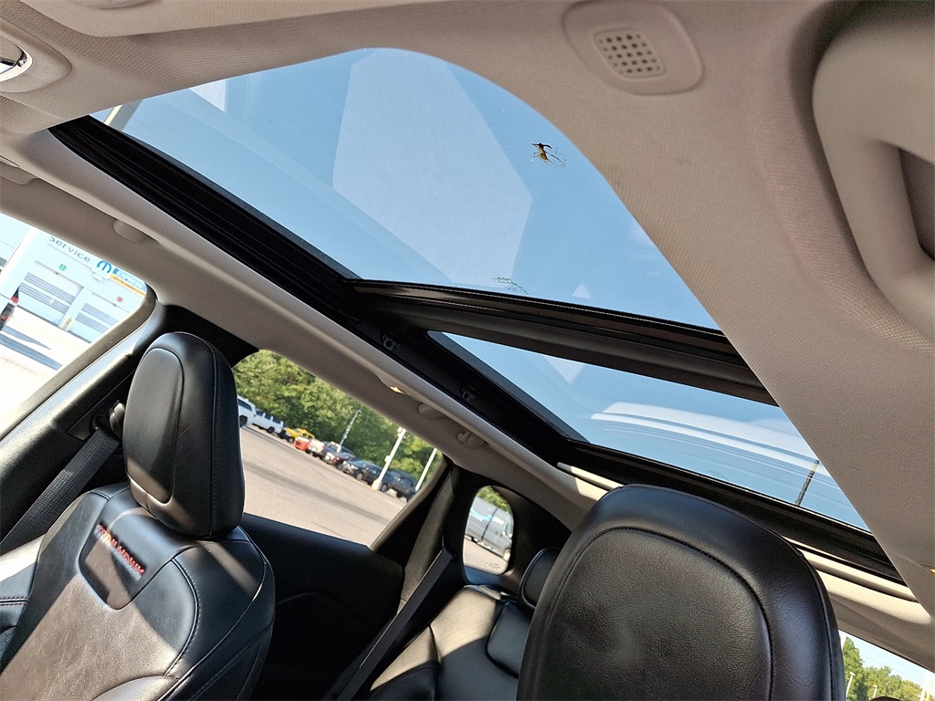 2021 Jeep Cherokee Trailhawk - Photo 15