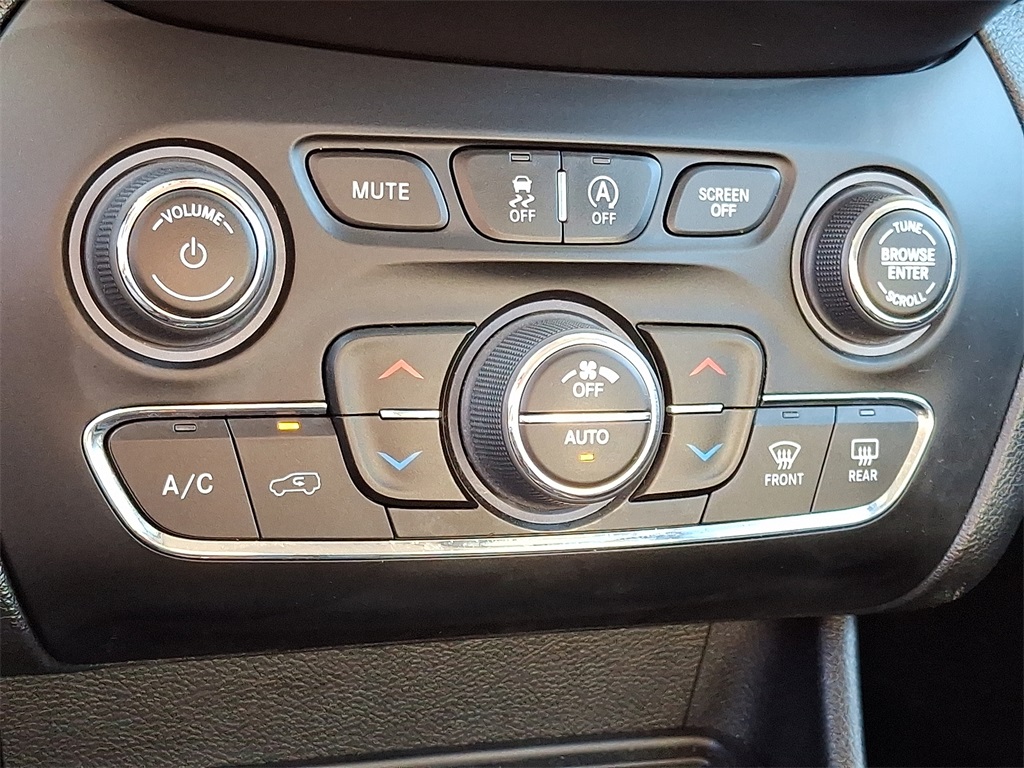2021 Jeep Cherokee Trailhawk - Photo 17