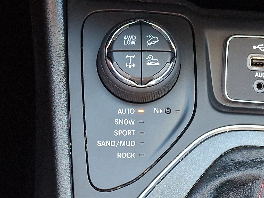 2021 Jeep Cherokee Trailhawk - Photo 25