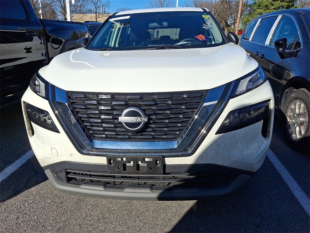 2023 Nissan Rogue S - Photo 2