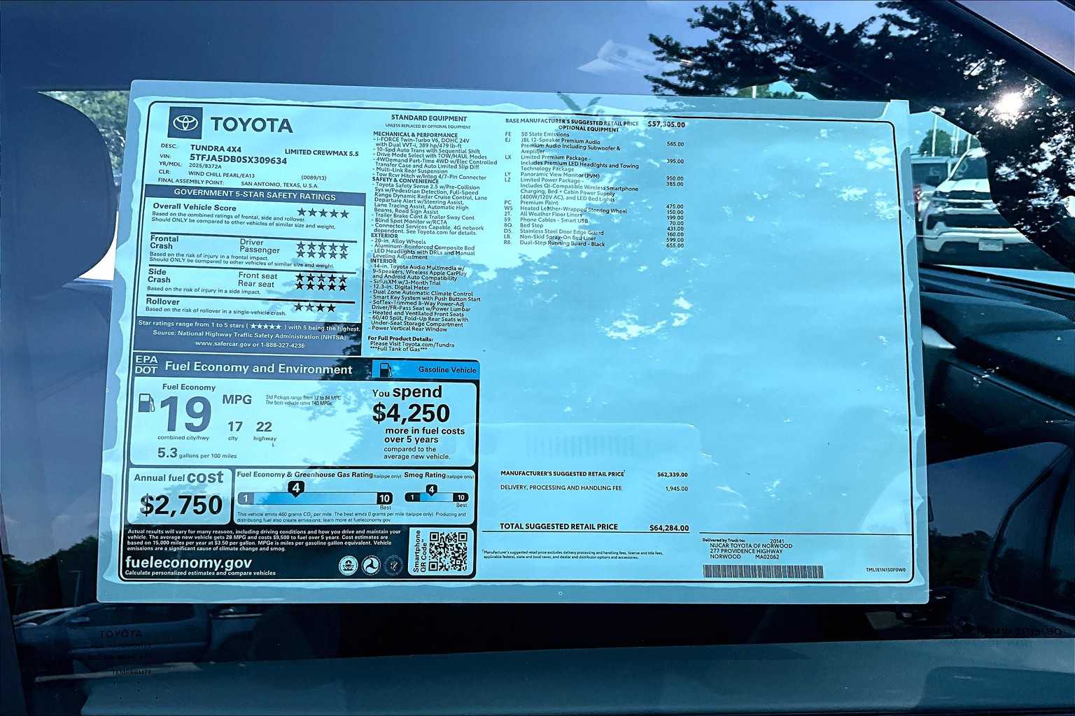 2025 Toyota Tundra Limited - Photo 18
