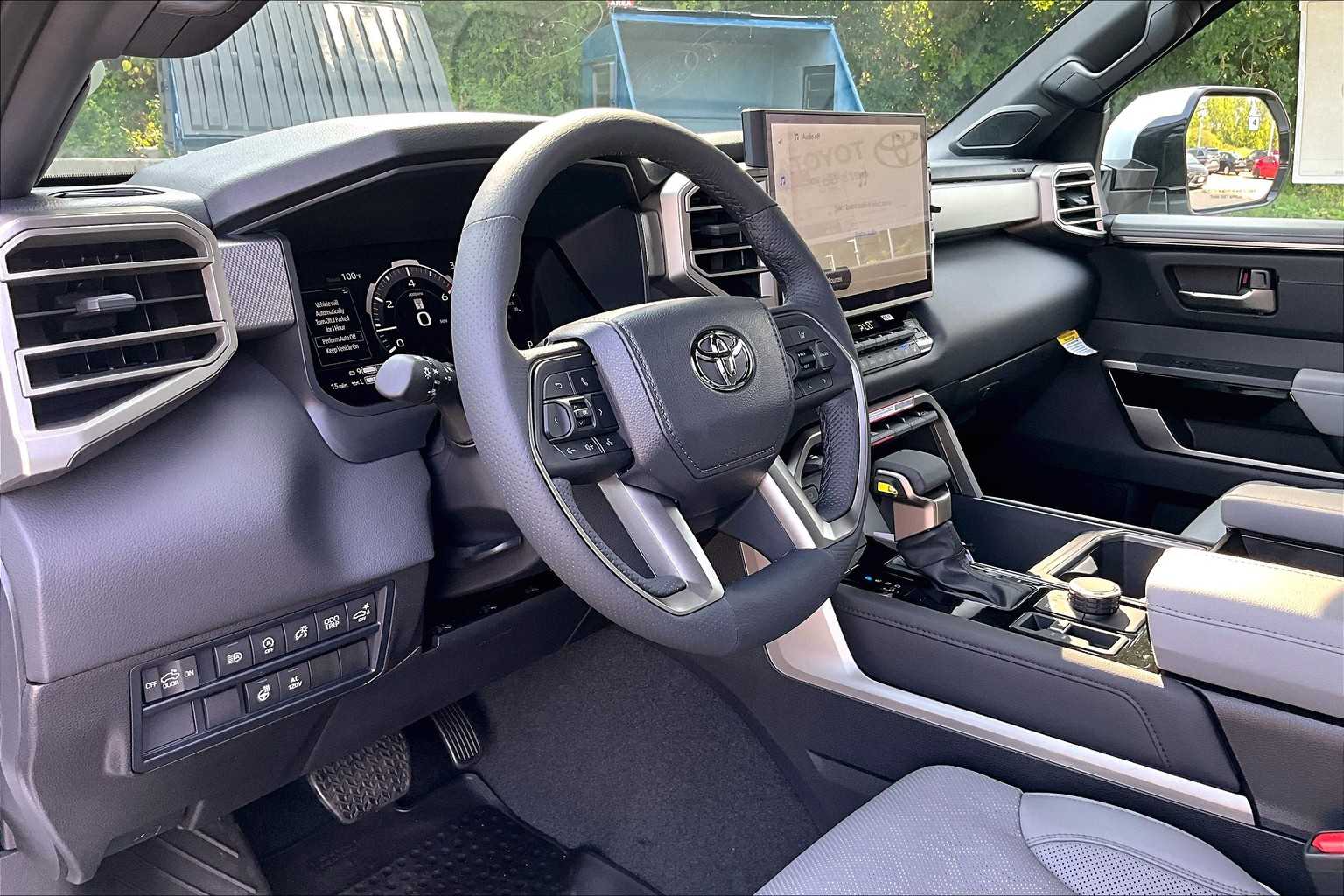2025 Toyota Tundra Limited - Photo 9