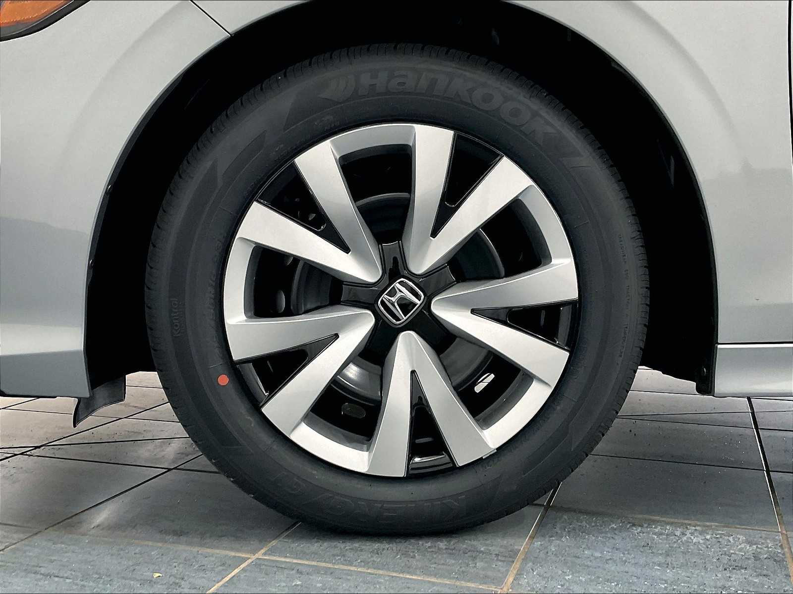 2026 Honda Civic LX - Photo 8