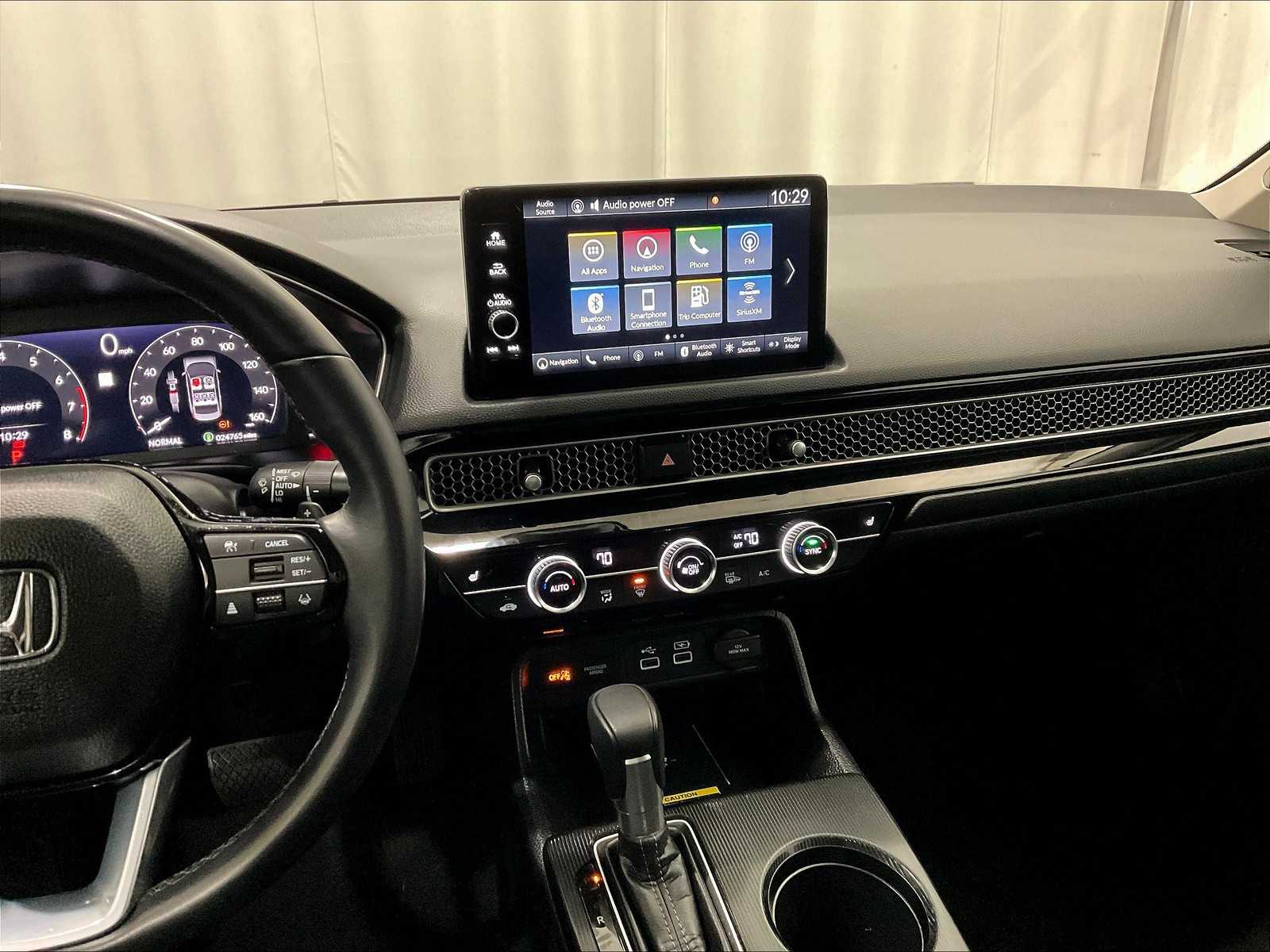 2024 Honda Civic Touring - Photo 18