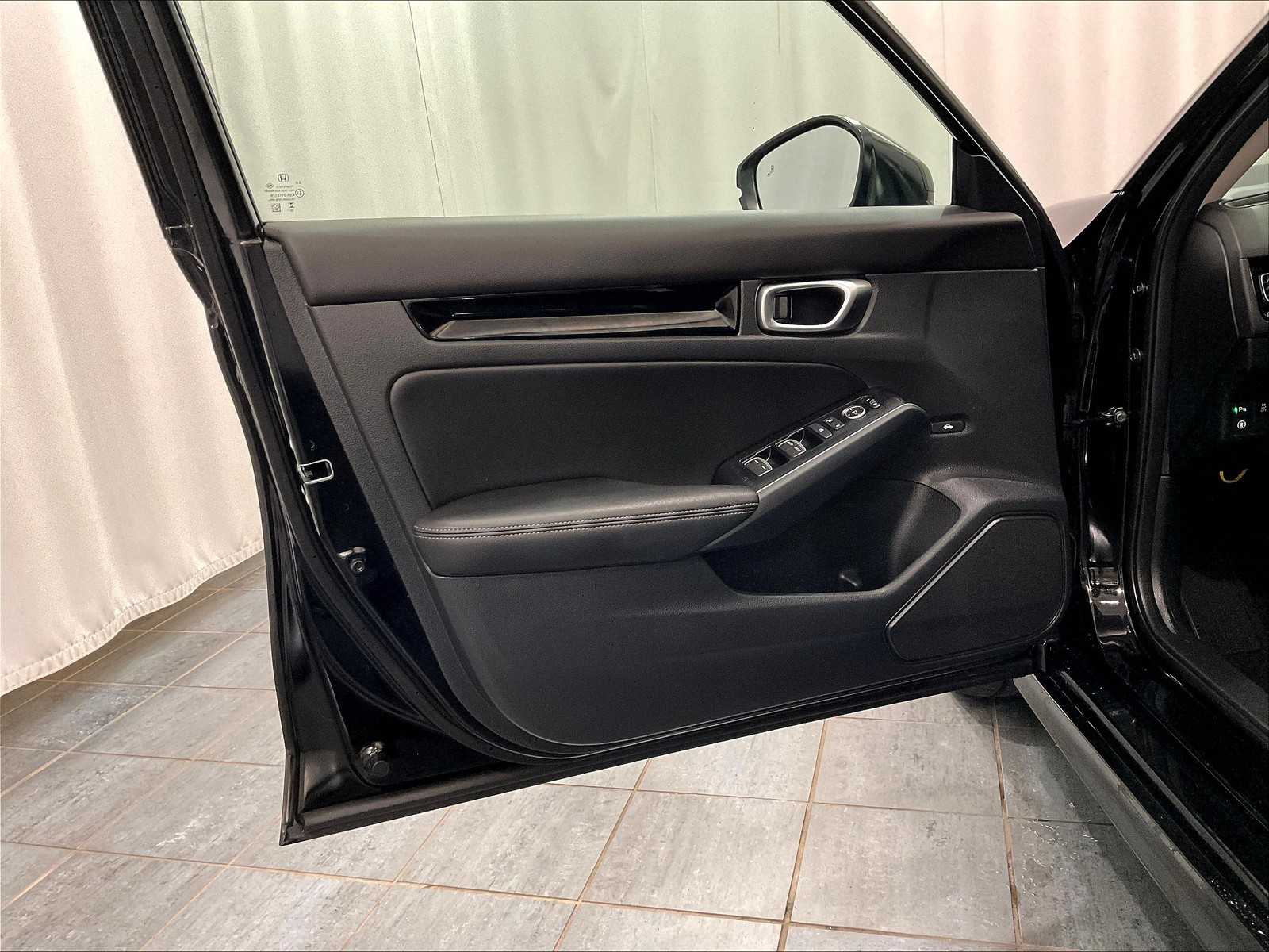 2024 Honda Civic Touring - Photo 9