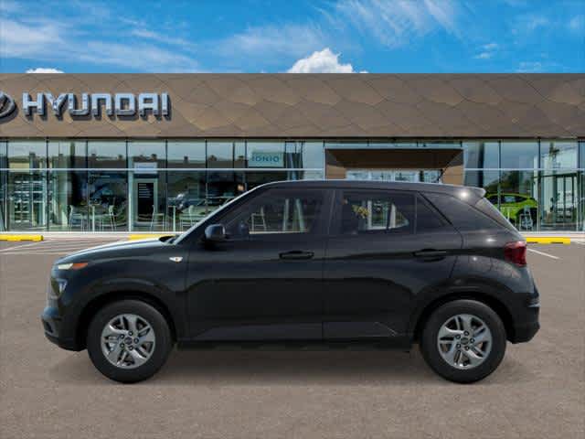 2025 Hyundai Venue SE - Photo 3